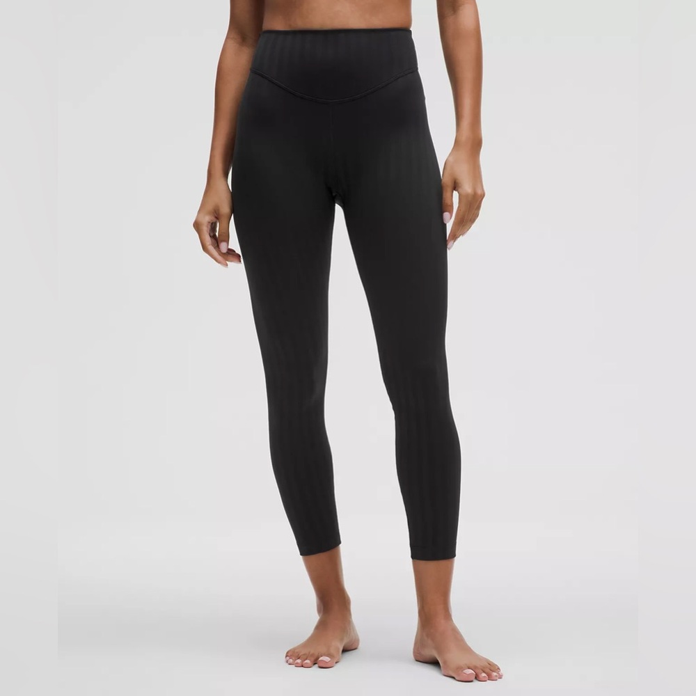 Lululemon classic cropped legging